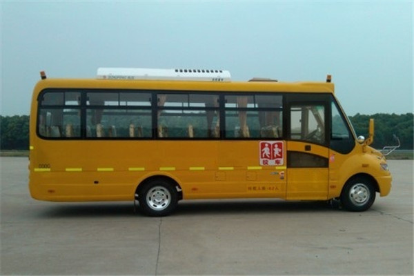 东风DFH6750B1幼儿专用校车（柴油国五24-42座）