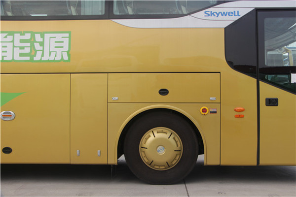 南京金龙NJL6125HEV客车（柴油/电混动国五24-52座）