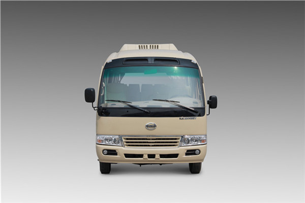 南京金龙NJL6820BEV1客车（纯电动24-35座）