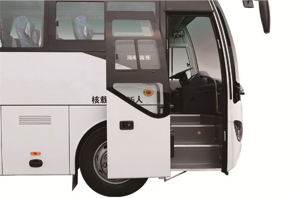 海格KLQ6902KAE51D客车（柴油国五24-41座）